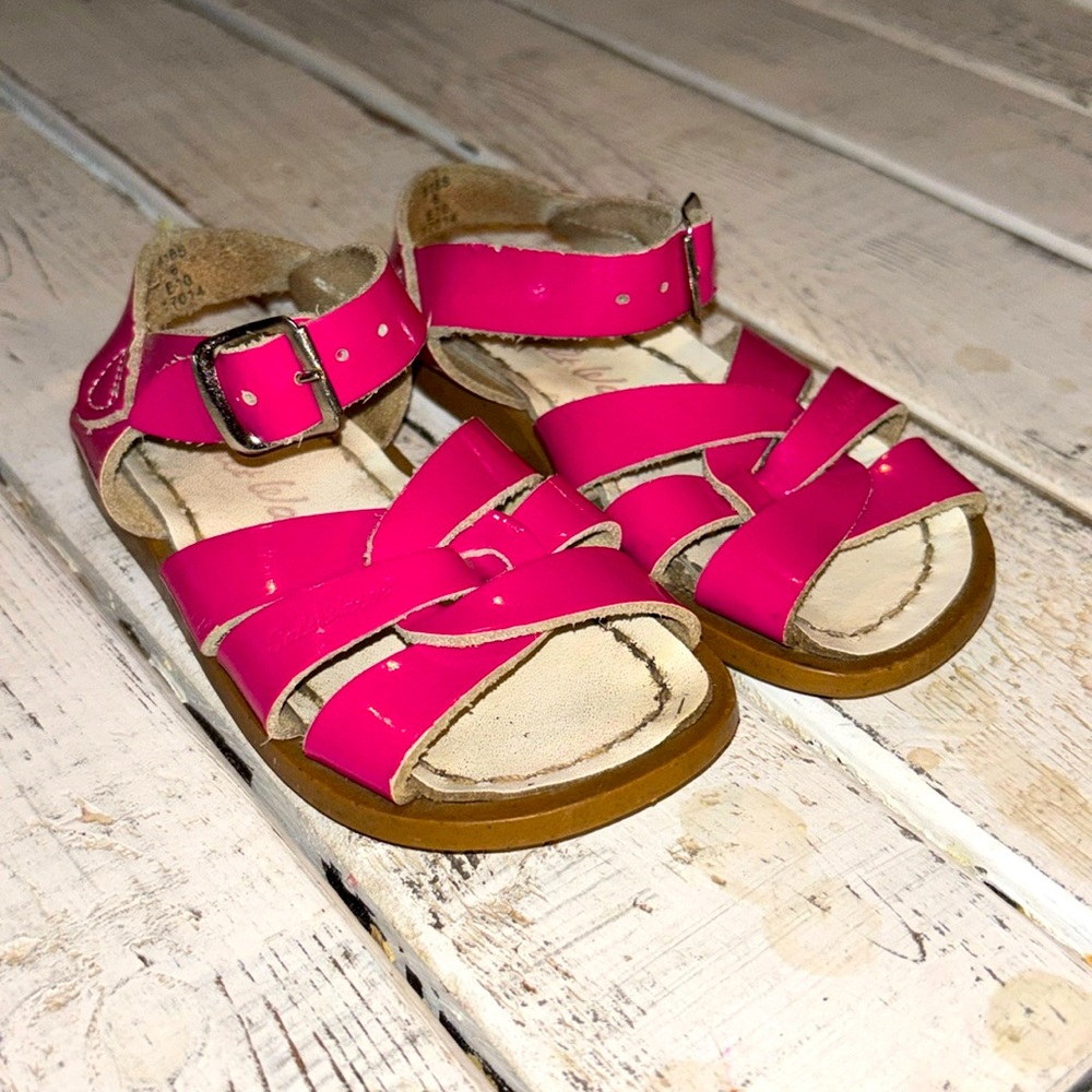 Salt Water Sandals By Hoy Pink Patent Leather Toddler Sandals Size 6